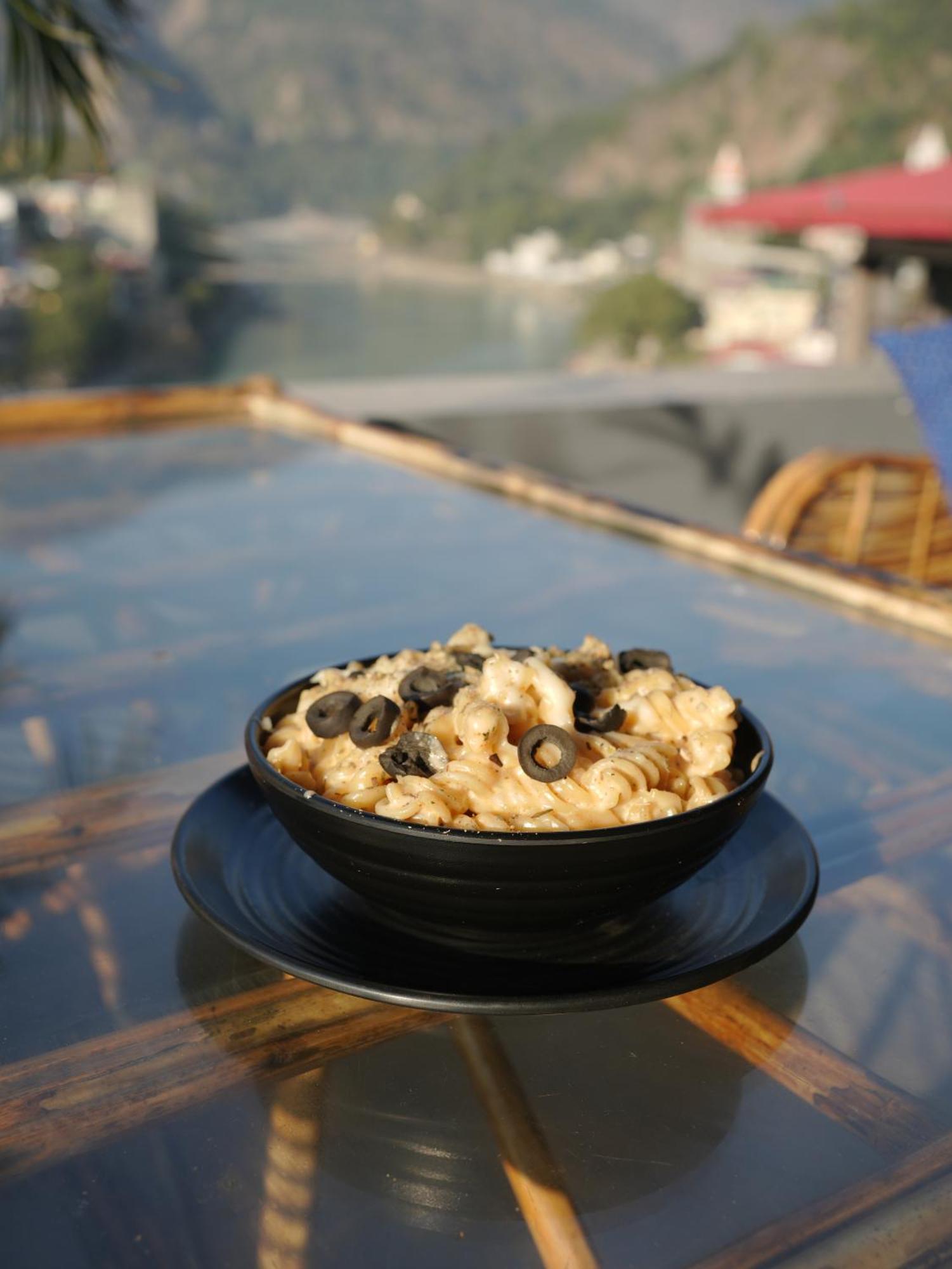 Skyard Rishikesh, Laxman Jhula Hostel Bagian luar foto