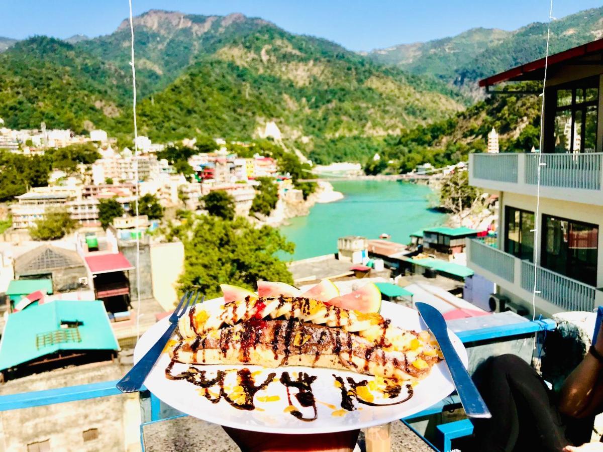 Skyard Rishikesh, Laxman Jhula Hostel Bagian luar foto