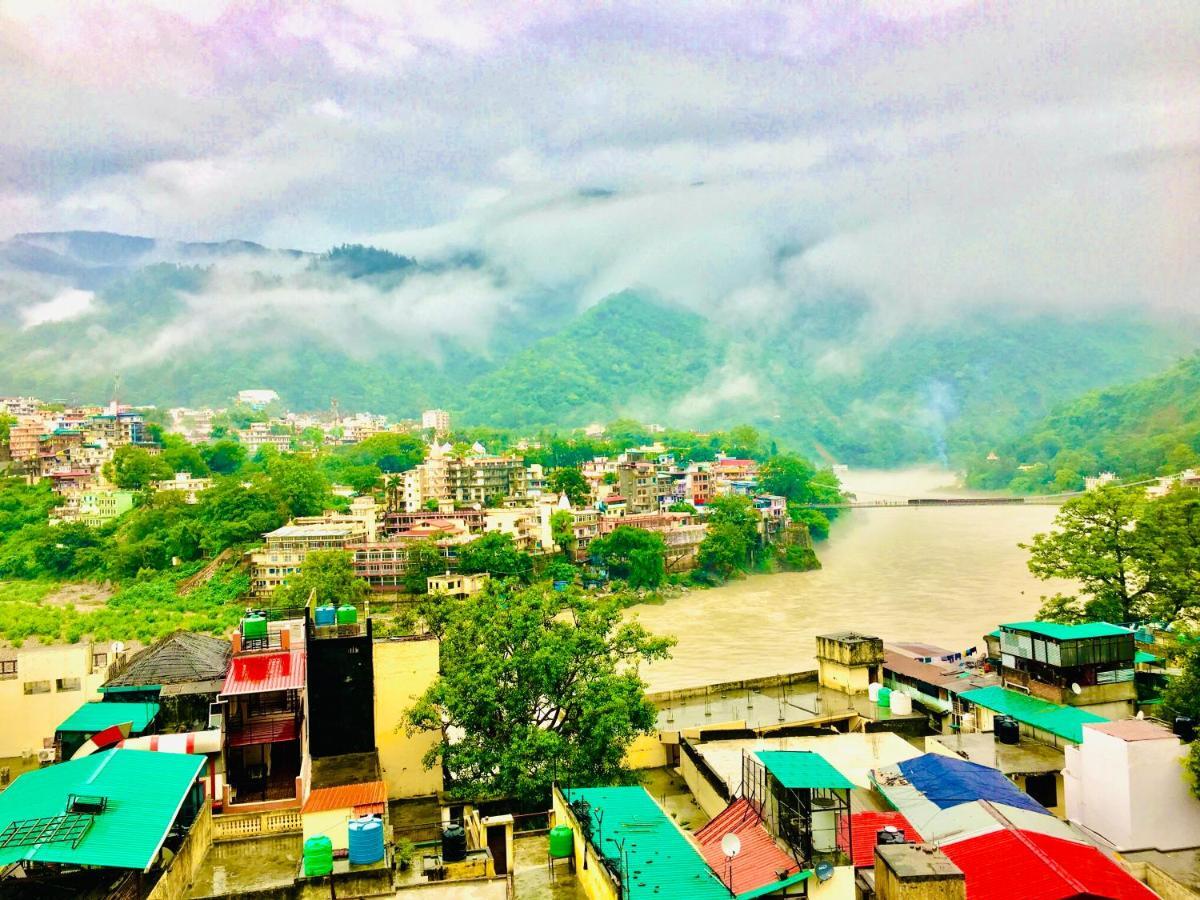 Skyard Rishikesh, Laxman Jhula Hostel Bagian luar foto