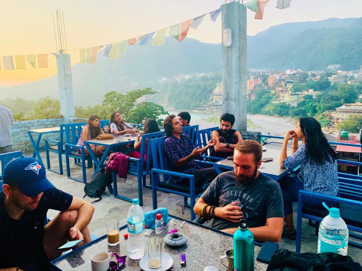 Skyard Rishikesh, Laxman Jhula Hostel Bagian luar foto